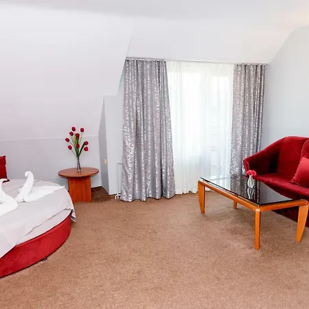 Prestige Hotel 3*